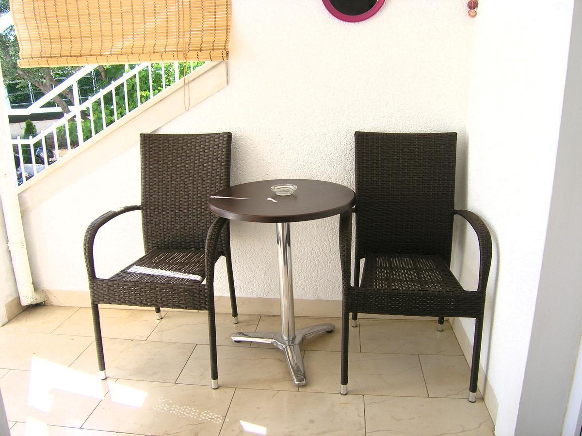 Apartments Oribella Крк Экстерьер фото