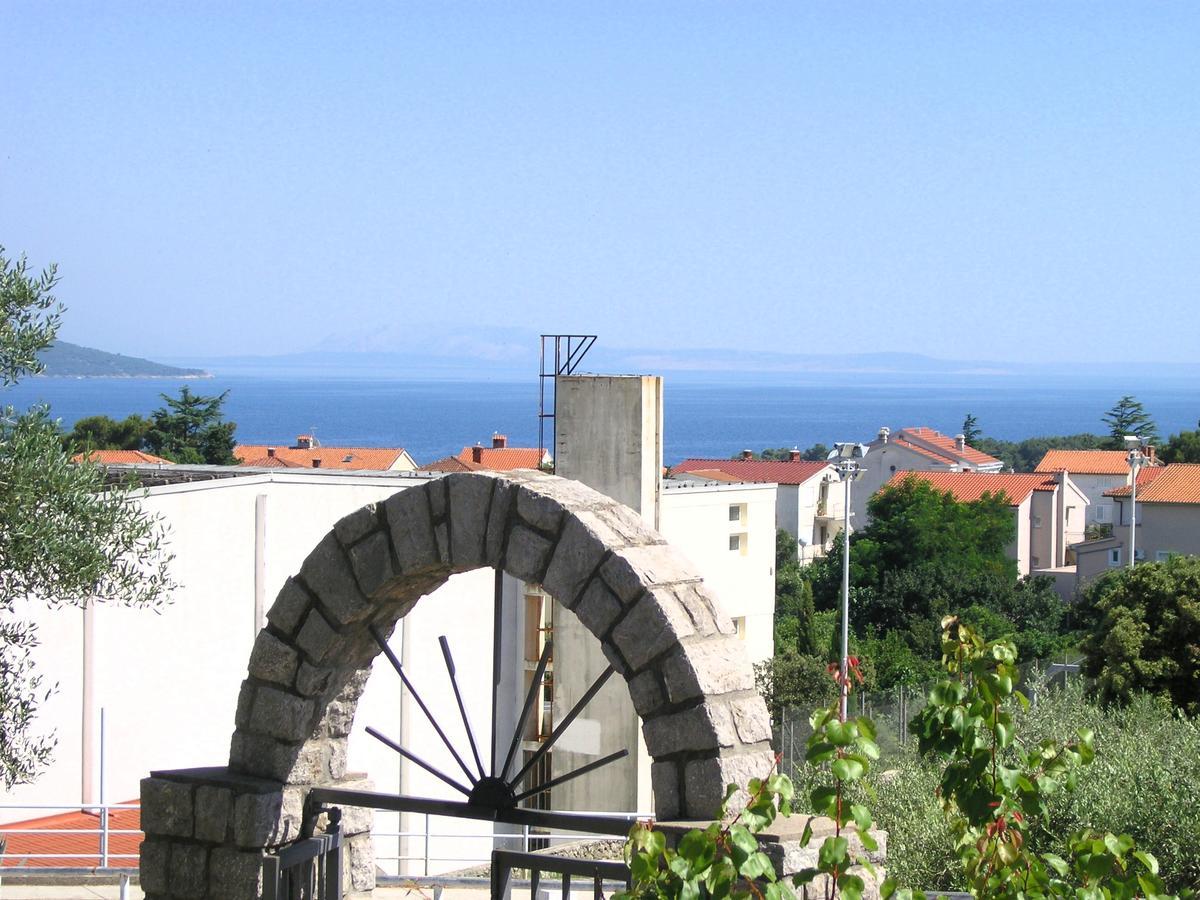 Apartments Oribella Крк Экстерьер фото