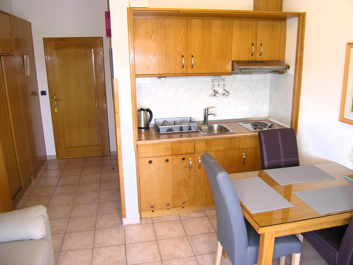 Apartments Oribella Крк Экстерьер фото