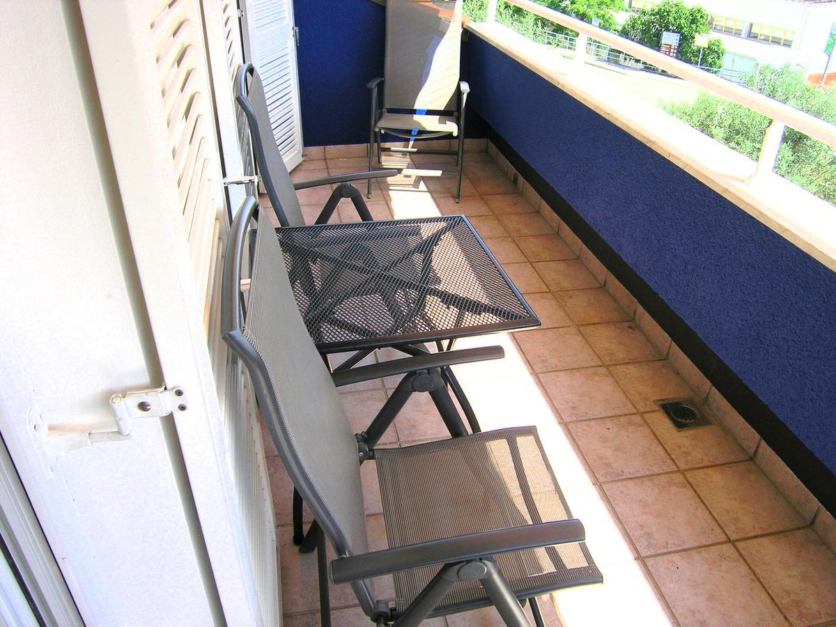 Apartments Oribella Крк Экстерьер фото