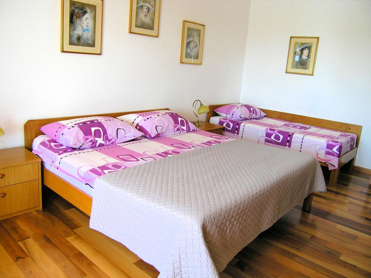 Apartments Oribella Крк Экстерьер фото